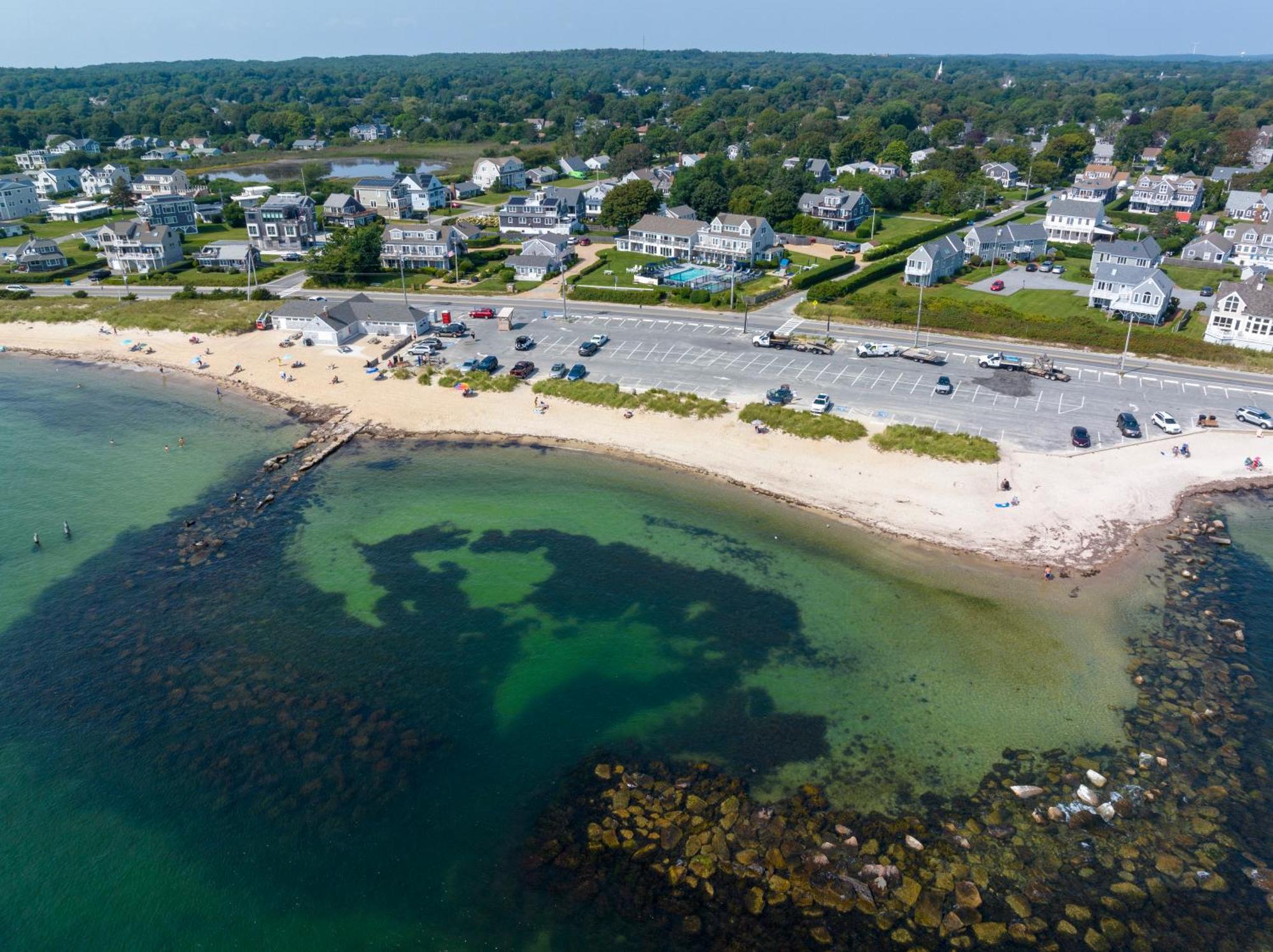 Hotel Beachside Village Resort, A Vri