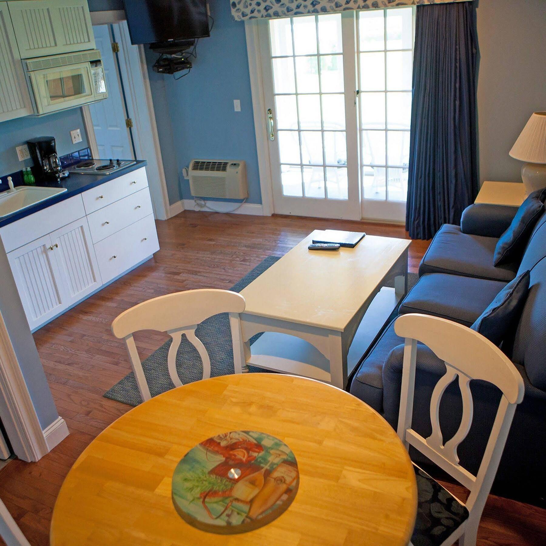Beachside Village Resort, A Vri Hotel Falmouth